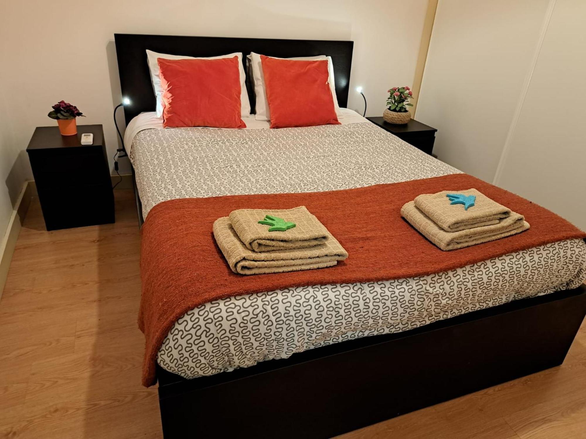 Sunny Orange Garden Apartment In Central 리스본 외부 사진