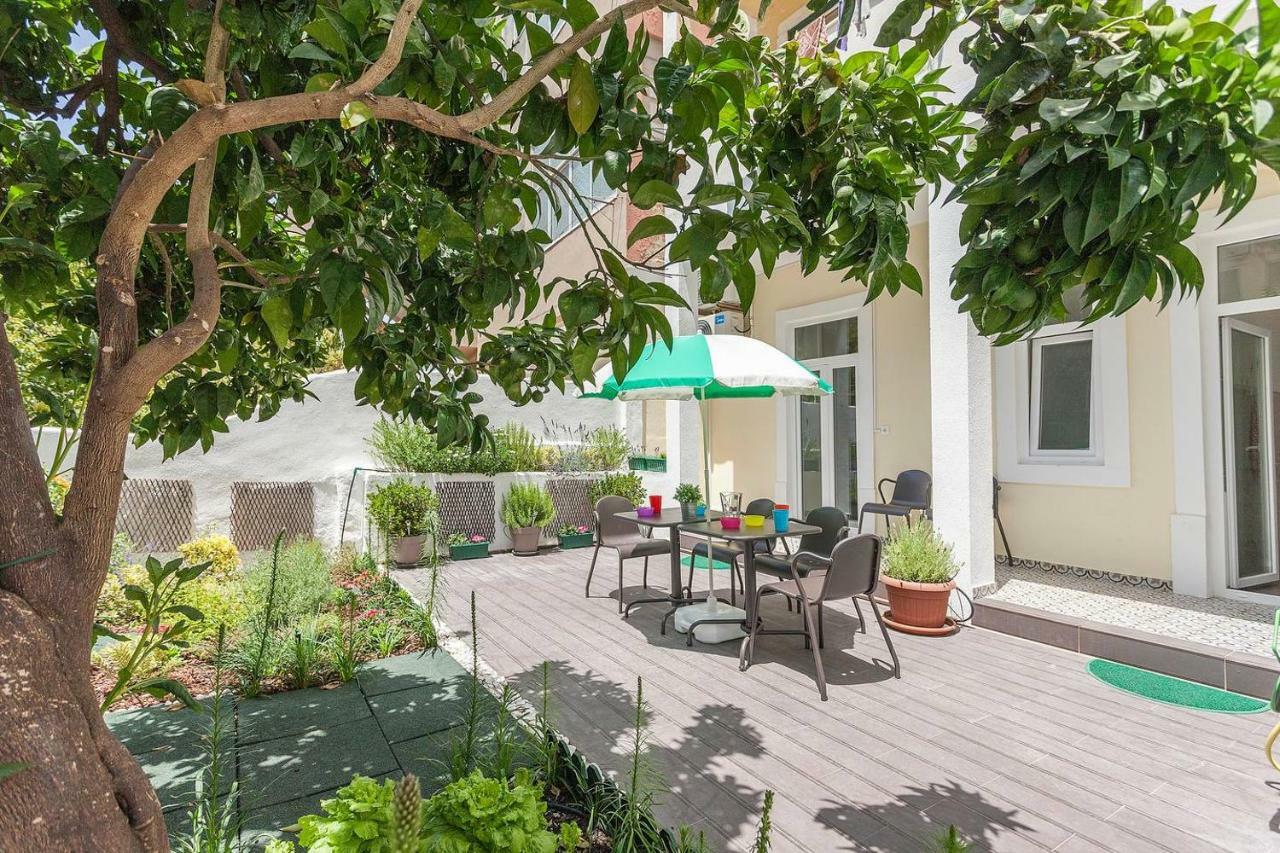 Sunny Orange Garden Apartment In Central 리스본 외부 사진