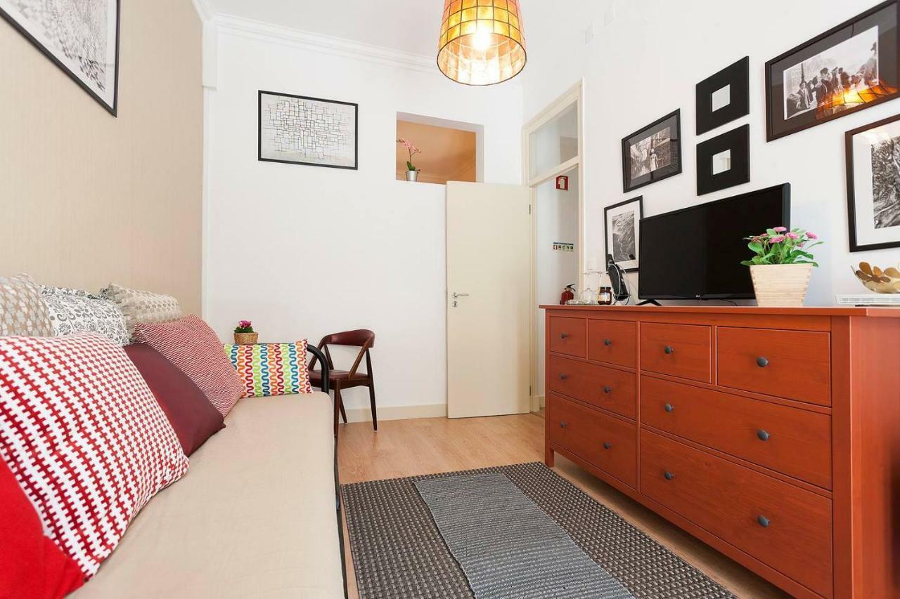 Sunny Orange Garden Apartment In Central 리스본 외부 사진