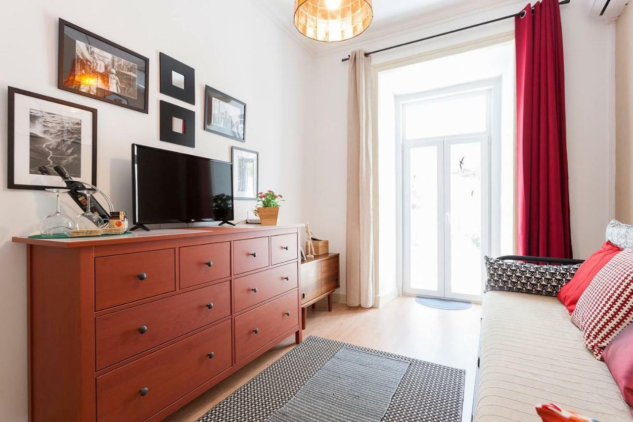 Sunny Orange Garden Apartment In Central 리스본 외부 사진