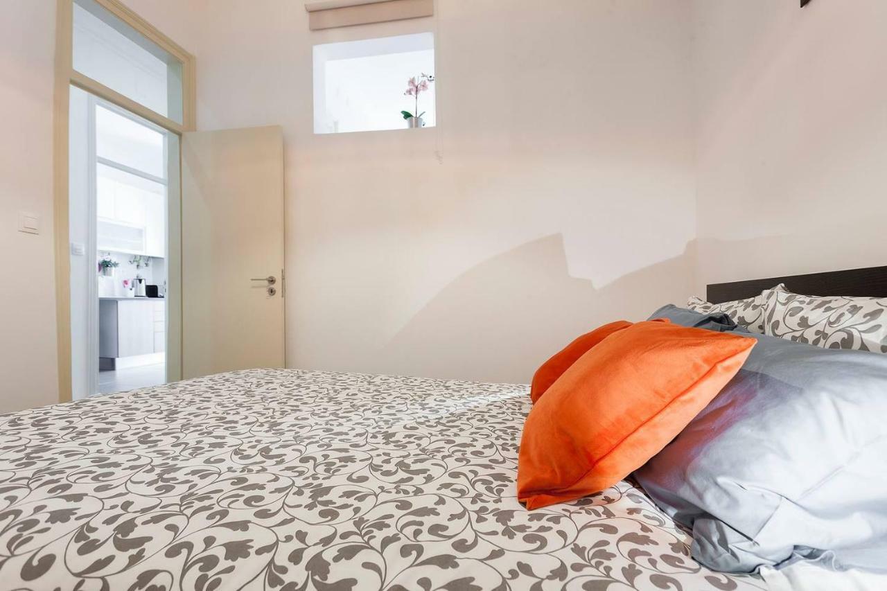 Sunny Orange Garden Apartment In Central 리스본 외부 사진
