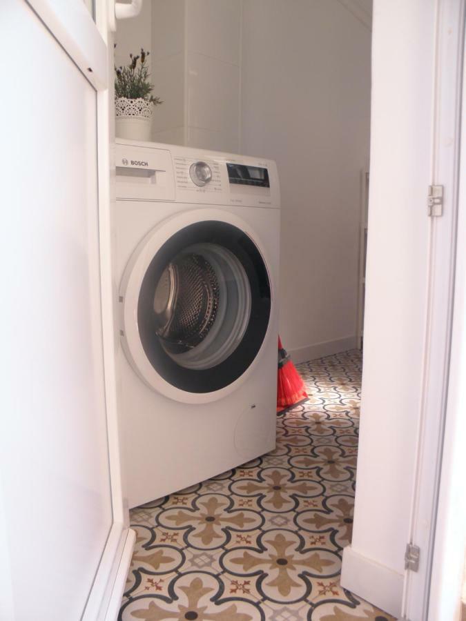 Sunny Orange Garden Apartment In Central 리스본 외부 사진